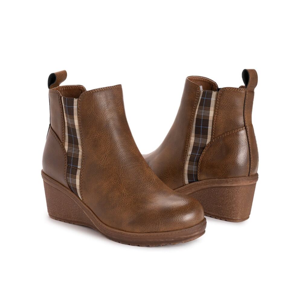 New Muk Luks WOMEN'S ENGLAND OXFORD WEDGE BOOTIES 9.5
